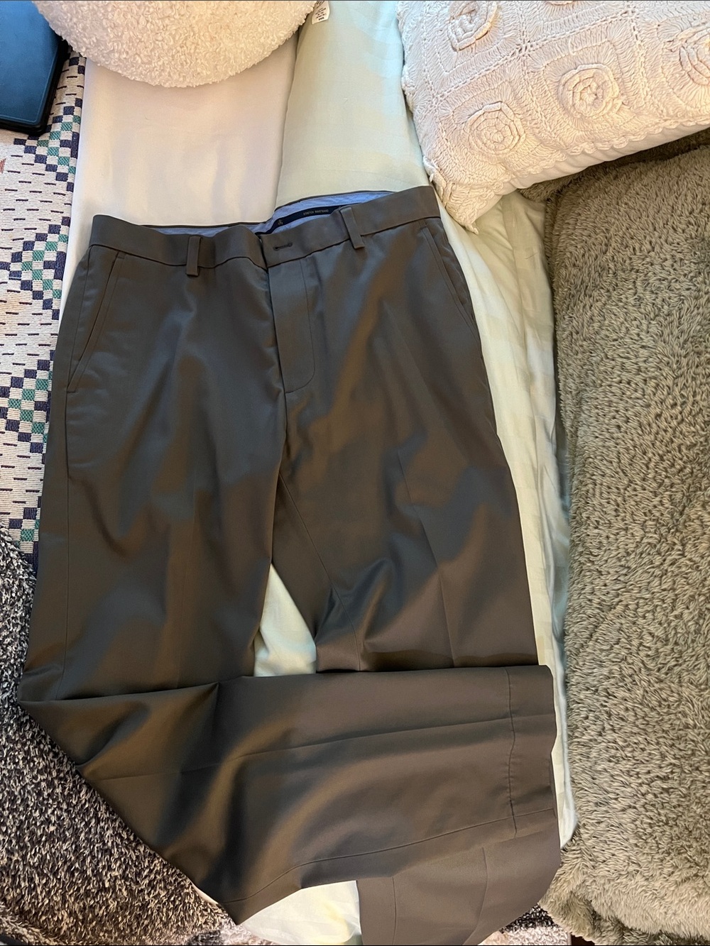 Brooks Brothers Men's Dress Pants in Charcoal Gray, Waist 24, Inseam 32